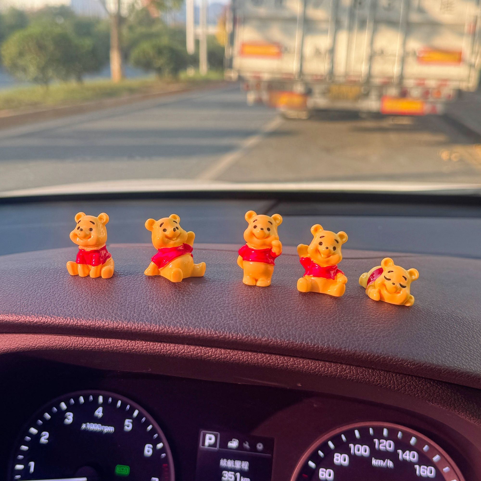 Adorable mini figura de Winnie - Tech Car Accessories reseña y precio